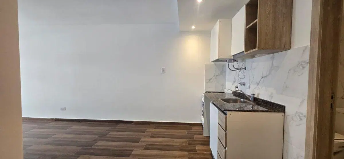 Venta Monoambiente con balcón Barrio Martin 3