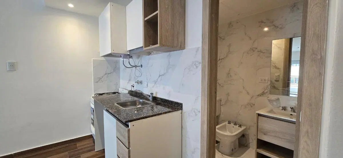 Venta Monoambiente con balcón Barrio Martin 2