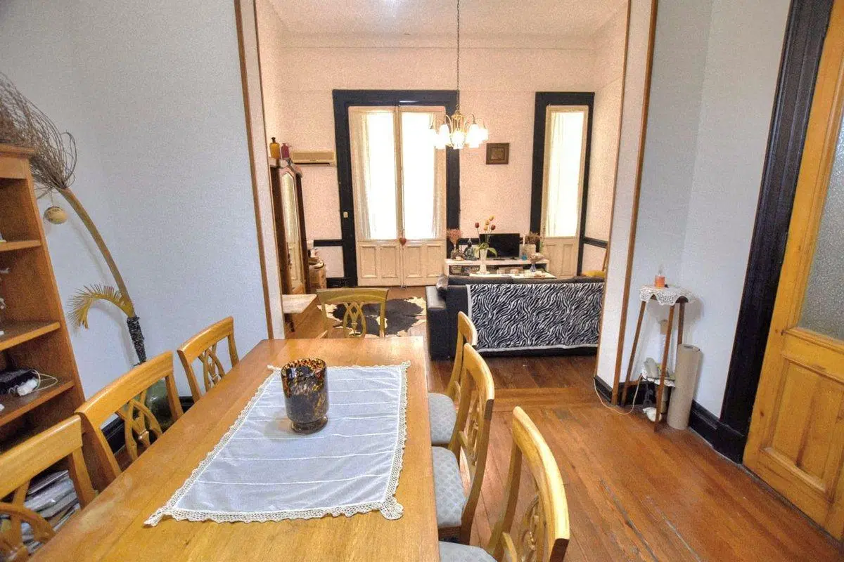 VENTA Departamento de Estilo, con balcon. Centro 5