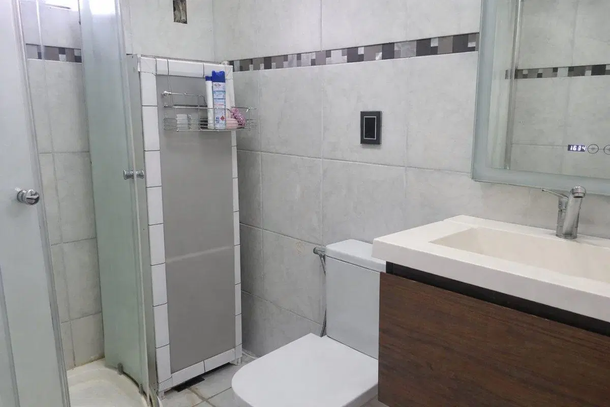 VENTA CASA 2 DORMITORIOS COCHERA, PILETA IBARLUCEA 3
