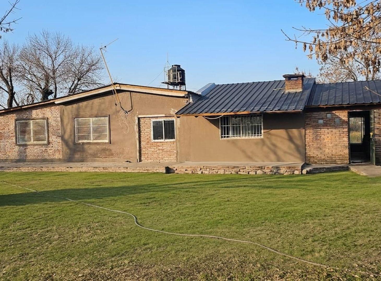 Foto de VENTA DE CASA QUINTA CON COCHERA QUINCHO PILETA, imagen 2