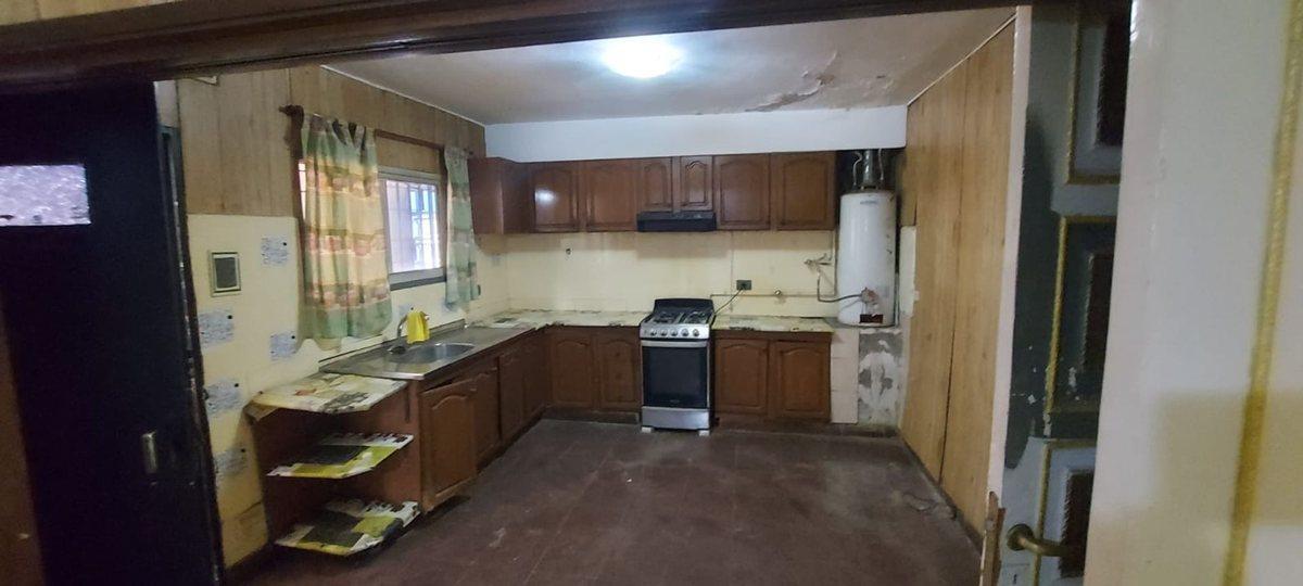 Foto de VENTA CASA AL FRENTE, 3 DORMITORIOS, COCHERA, imagen 5