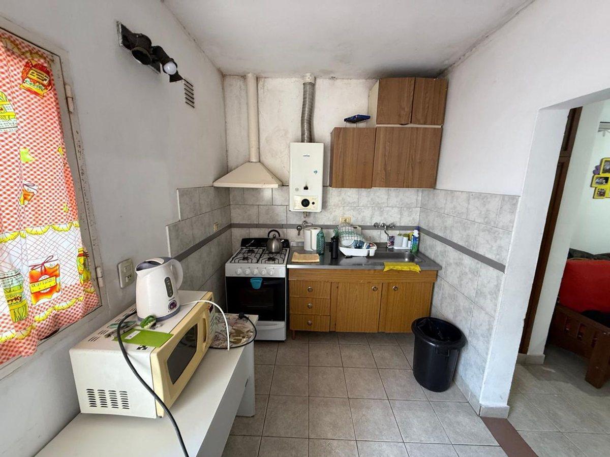 Foto de VENTA PH 2 DEPARTAMENTOS UN DORMITORIO CON PATIO, imagen 5