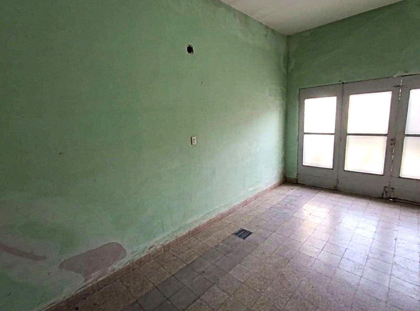 Foto de VENTA CASA 2 DORMITORIOS COCHERA A REFACCIONAR, imagen 4