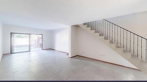 CASA EN "CONDOS UGARTECHE FISHERTON"