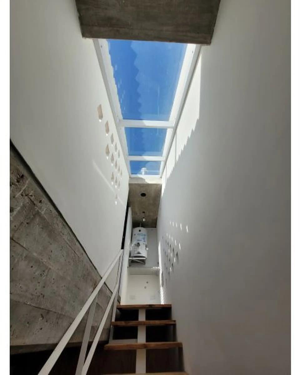 Fantastica Casa de Pasillo en Arroyito Lado Rio. 4