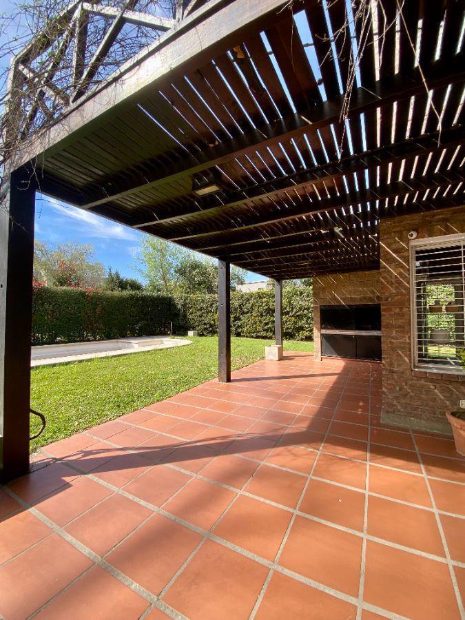 Fisherton 3/4 Dorm. 900 m² Totales 4