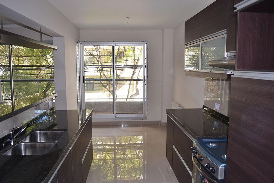 Foto de VENTA - Departamento de 2 dormitorios a estrenar con cochera. Centro, imagen 2