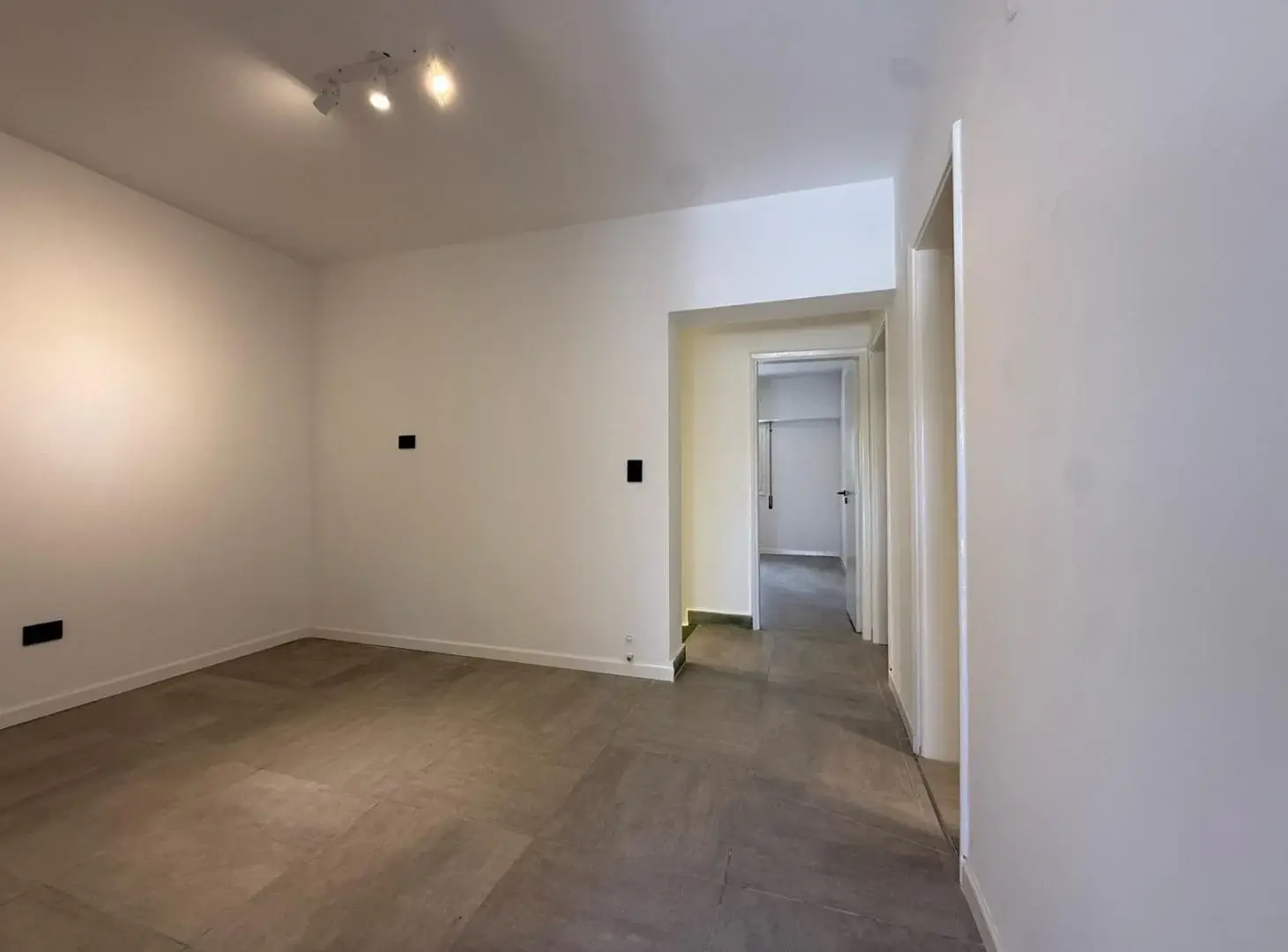 VENTA - Planta alta totalmente reciclada 3 dormitorios con patio y terraza. Abasto, Rosario. 2