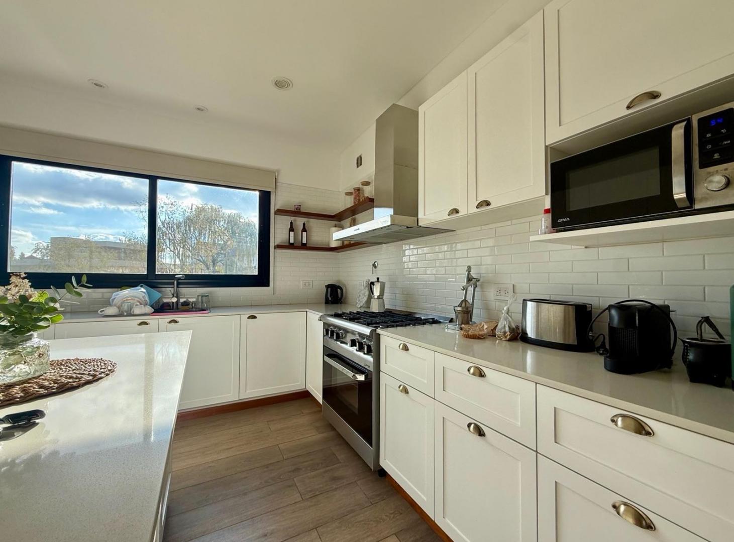 Foto de VENTA - Casa de dos dormitorios. La Carolina golf y Country Club, imagen 2