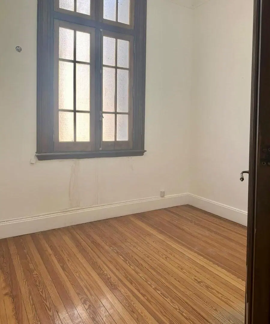 VENTA - Oficina de 4 ambientes en oportunidad. Centro, Rosario. 5