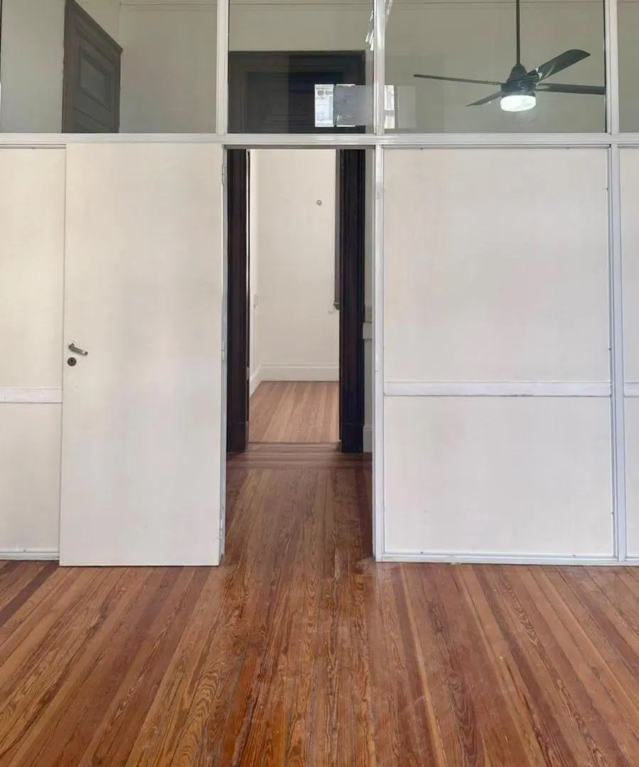 VENTA - Oficina de 4 ambientes en oportunidad. Centro, Rosario. 3