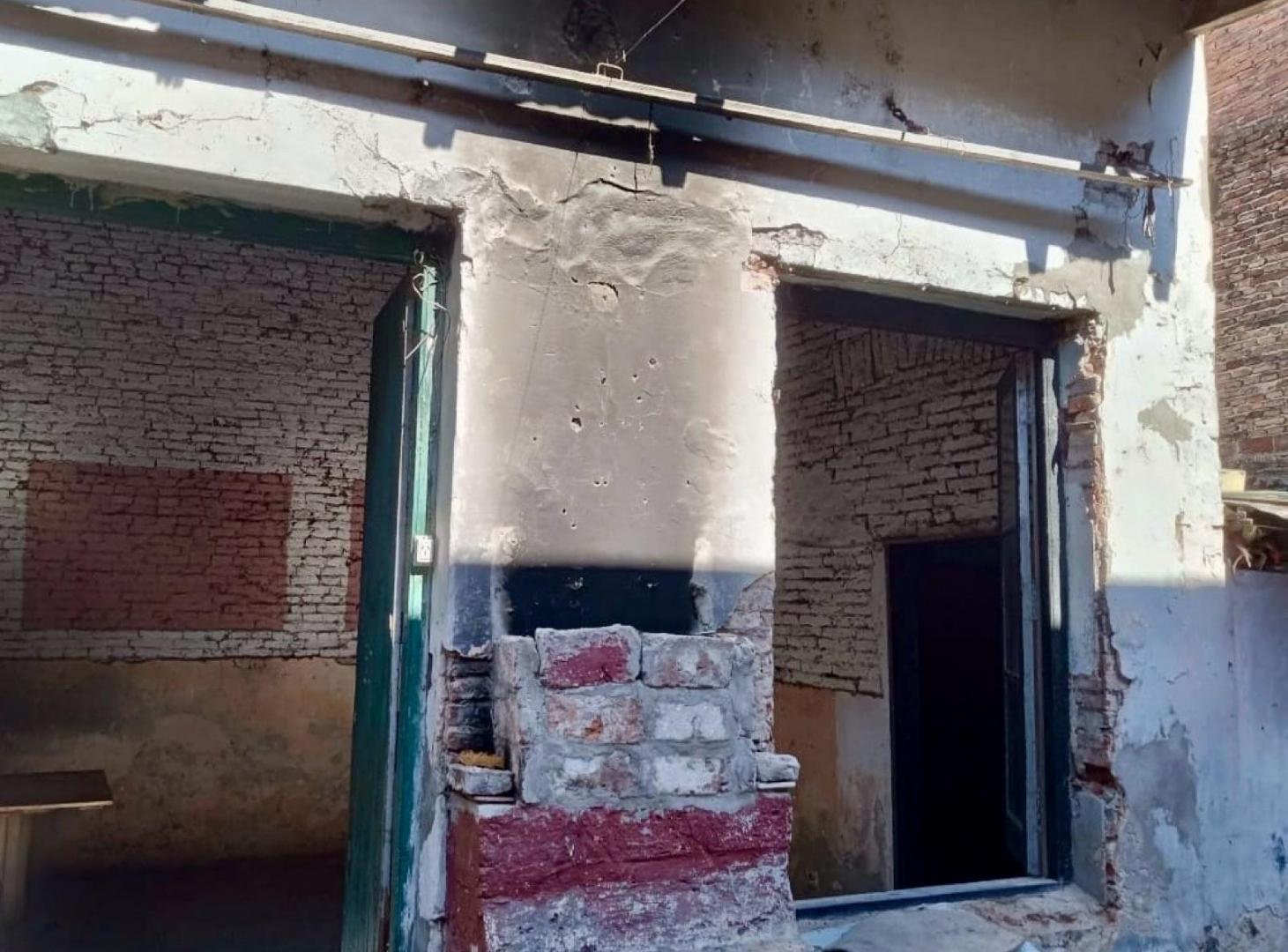 Foto de VENTA - Casa al frente a reciclar en Pichincha, imagen 3
