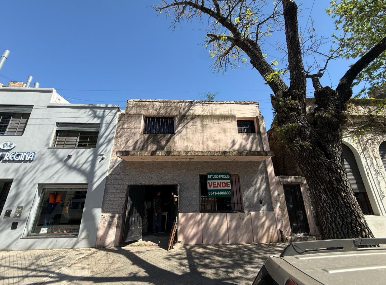 Foto de VENTA - Casa al frente a reciclar en Pichincha, imagen 1