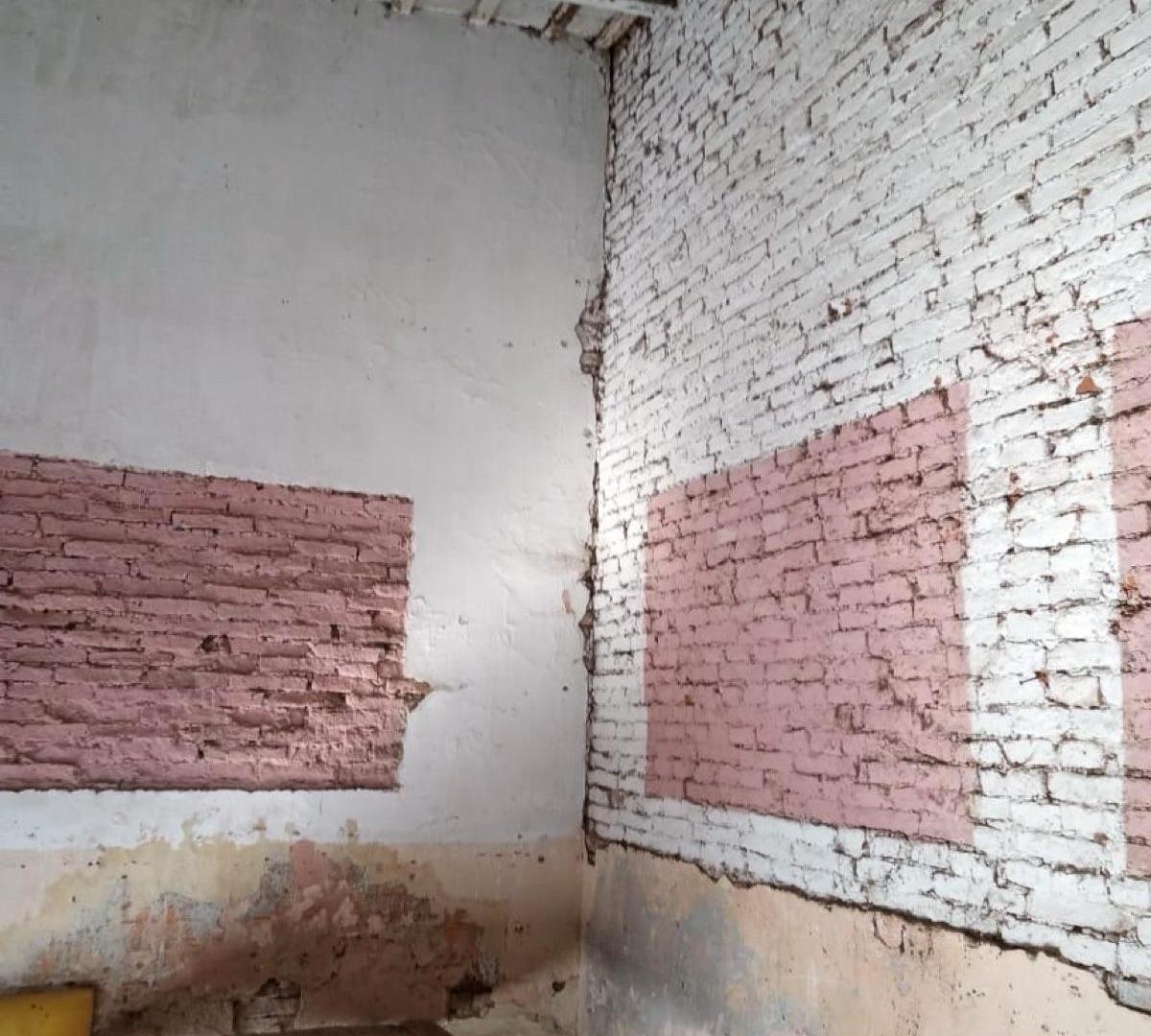 Foto de VENTA - Casa al frente a reciclar en Pichincha, imagen 4
