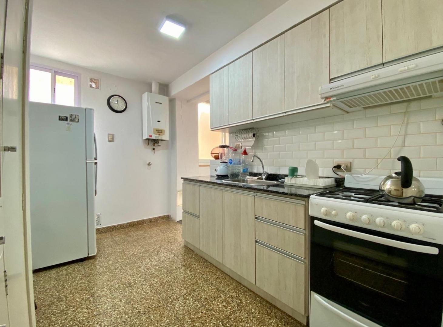 Foto de VENTA - Semipiso de dos dormitorios. Centro, Rosario., imagen 3