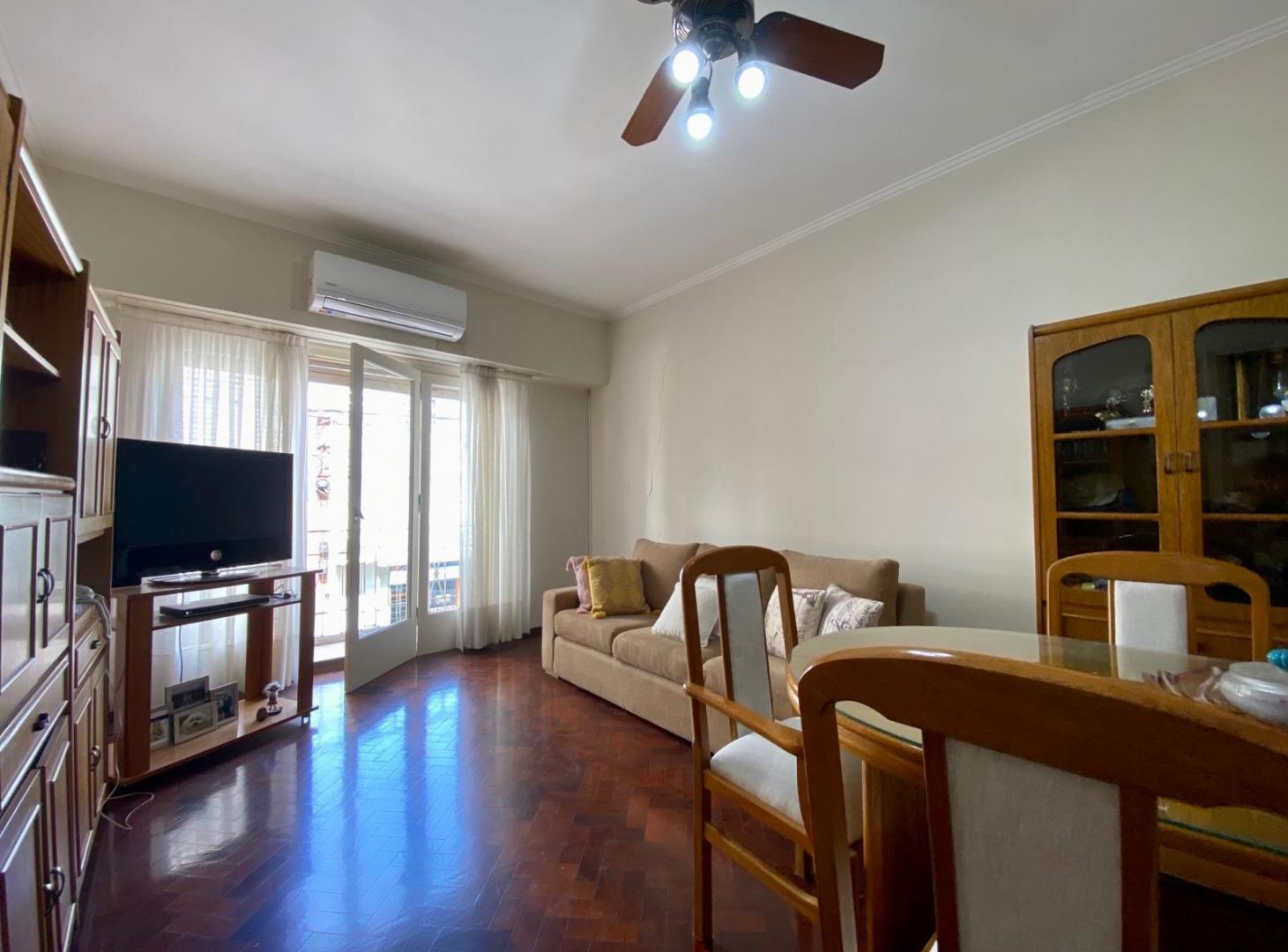 Foto de VENTA - Semipiso de dos dormitorios. Centro, Rosario., imagen 1