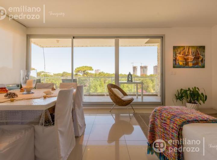 Venta  Departamento Penthouse 3 dormitorios Playa Mansa Punta del Este 2