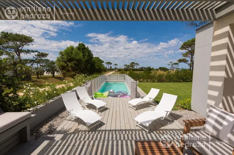 Casa 5 dormitorios en barrio privado Jose Ignacio Uruguay 3