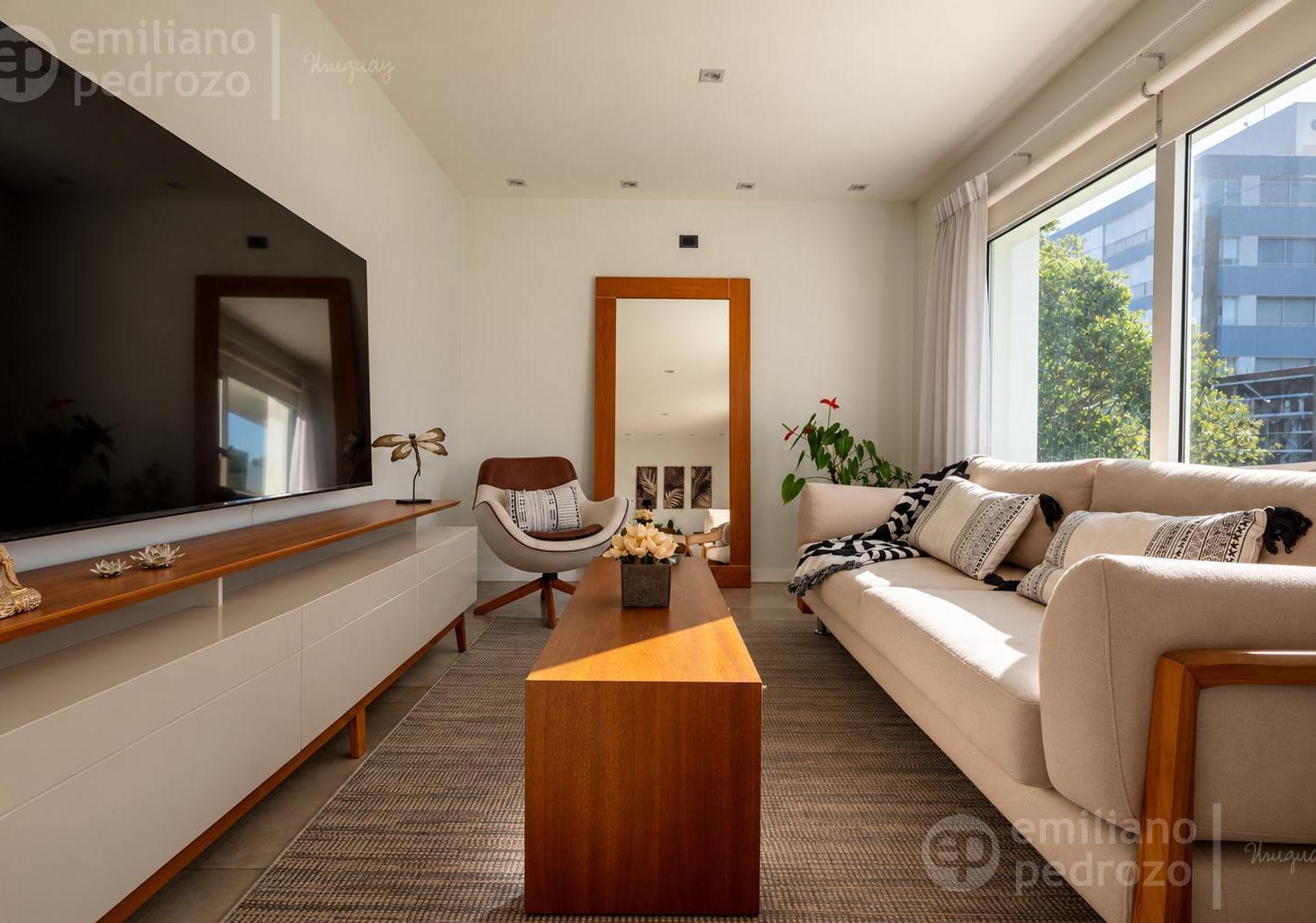 Foto de Venta casa en Playa Mansa Punta del Este, imagen 1
