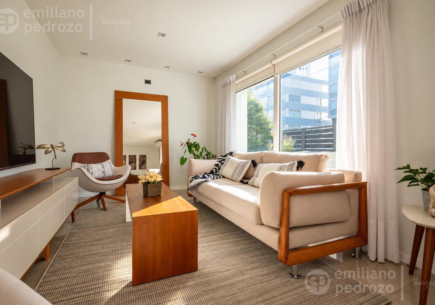 Foto de Venta casa en Playa Mansa Punta del Este, imagen 3
