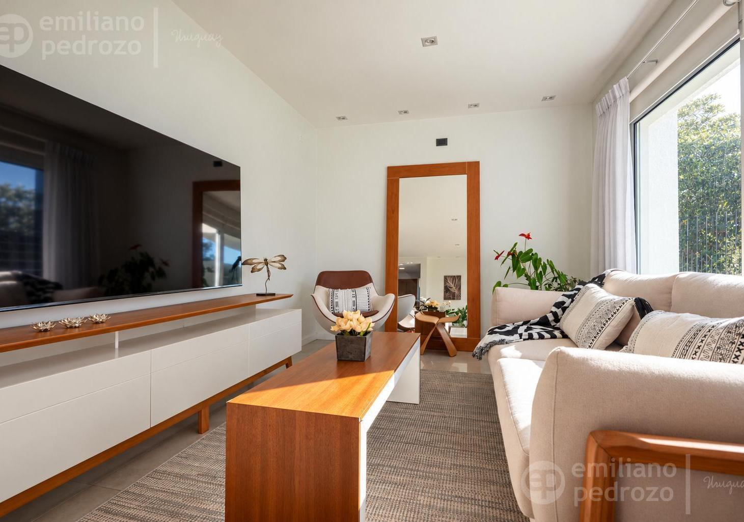 Foto de Venta casa en Playa Mansa Punta del Este, imagen 4