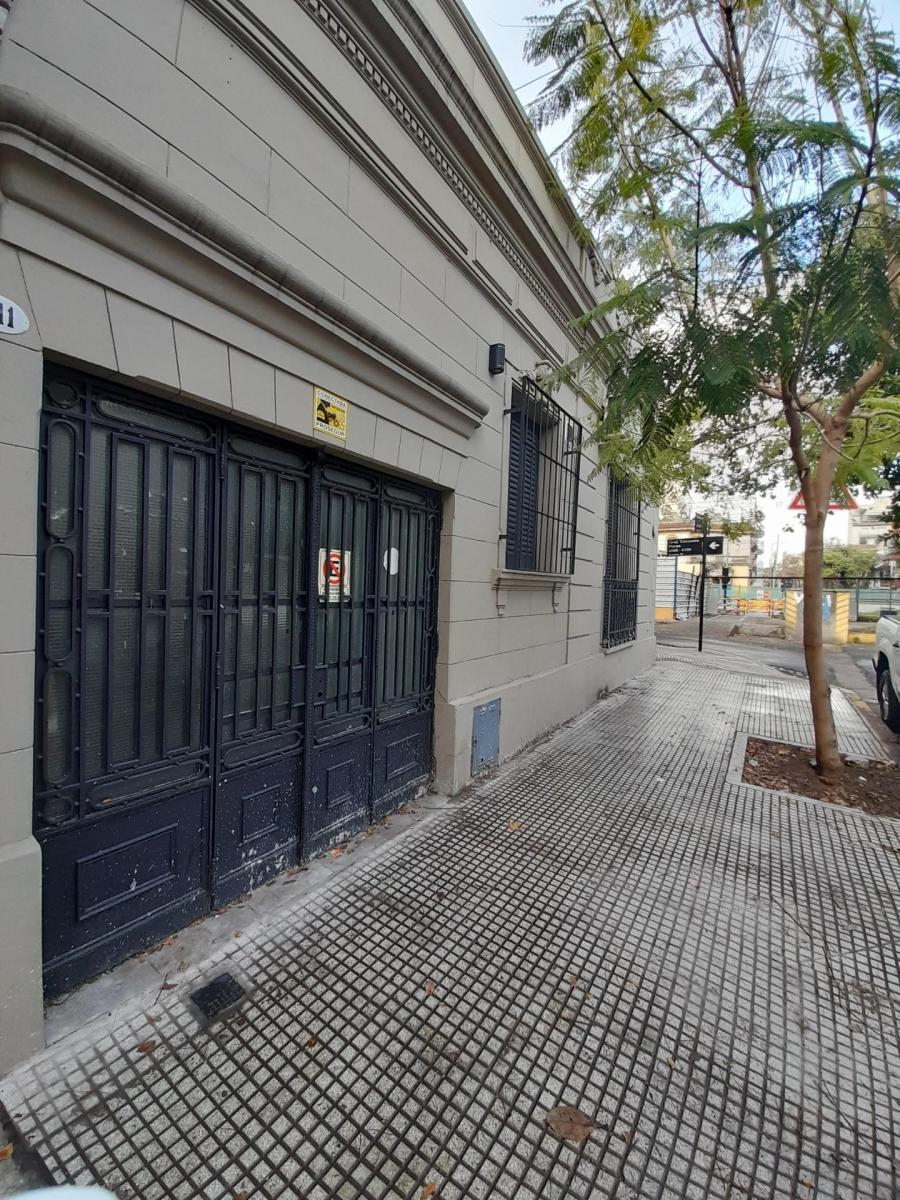 Casa + Patio + Tza. de 100 m² + Garage Reciclada con Renta 4