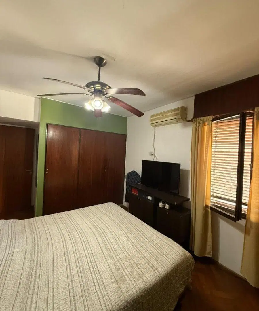 Corrientes 1369 09-04 1