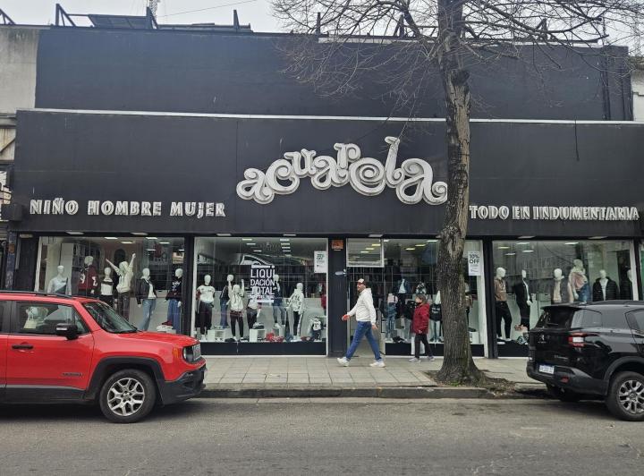 INSABELLA PROPIEDADES Alquila local comercial 4