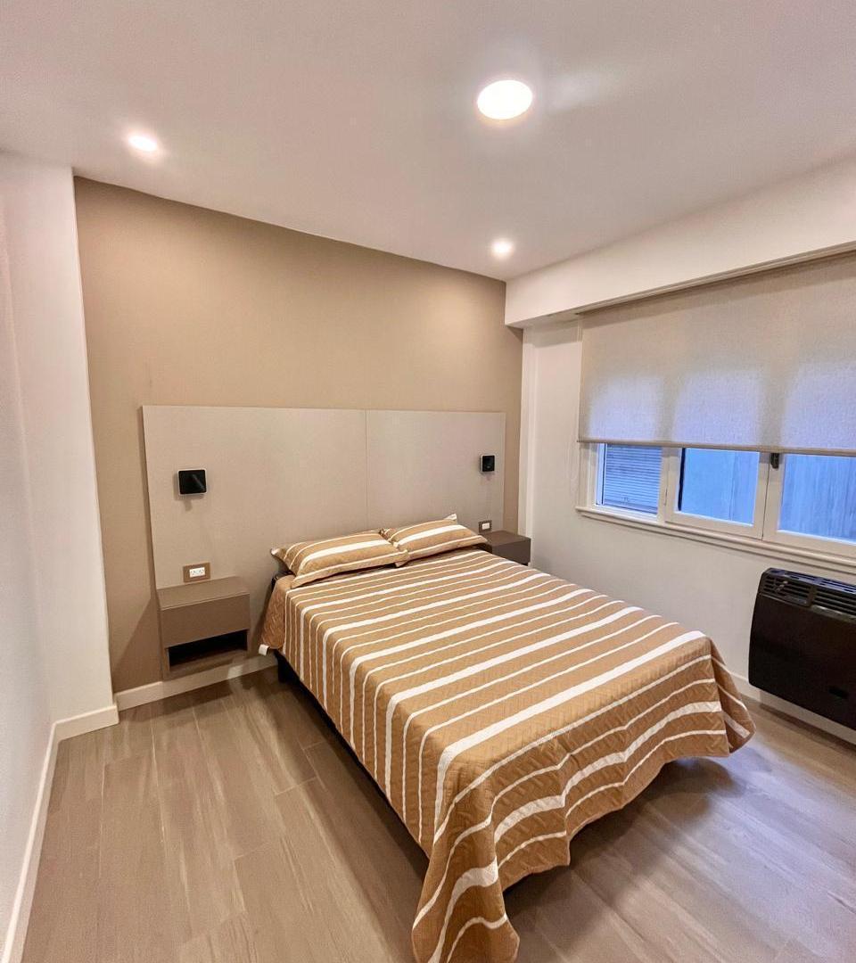 Foto de VENTA 2 AMB. CON DEPENDENCIA MORENO 2300, imagen 4
