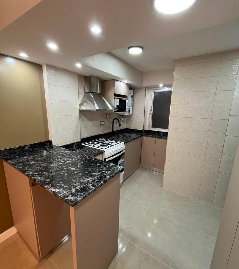 Foto de VENTA DTO 2 AMB. MORENO 2500, imagen 1