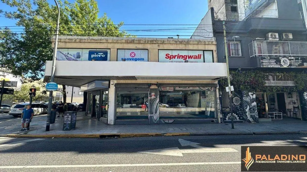 Local en Esquina sobre Av. 2 plantas todo destino - Villa Crespo 3