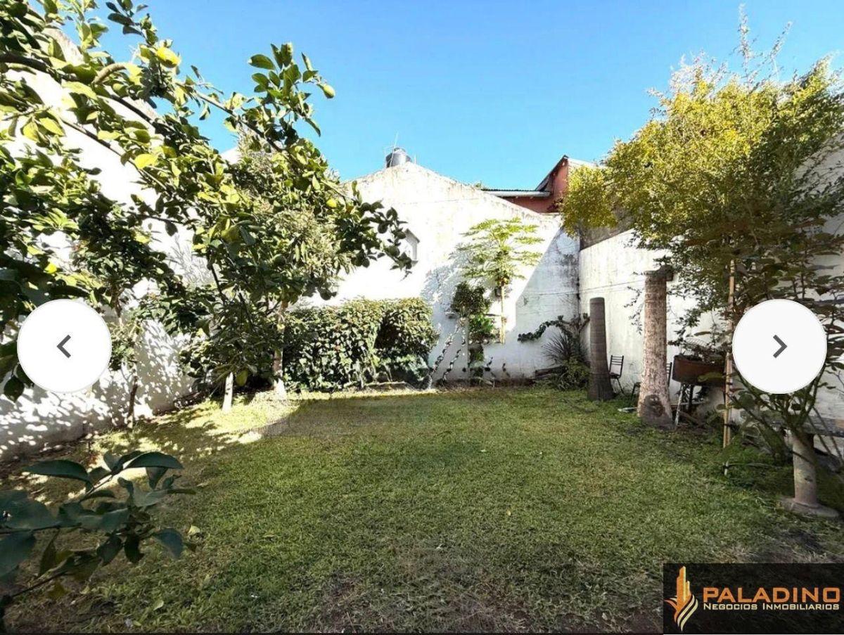 Foto de Casa en venta c/ cochera en Liniers, imagen 1