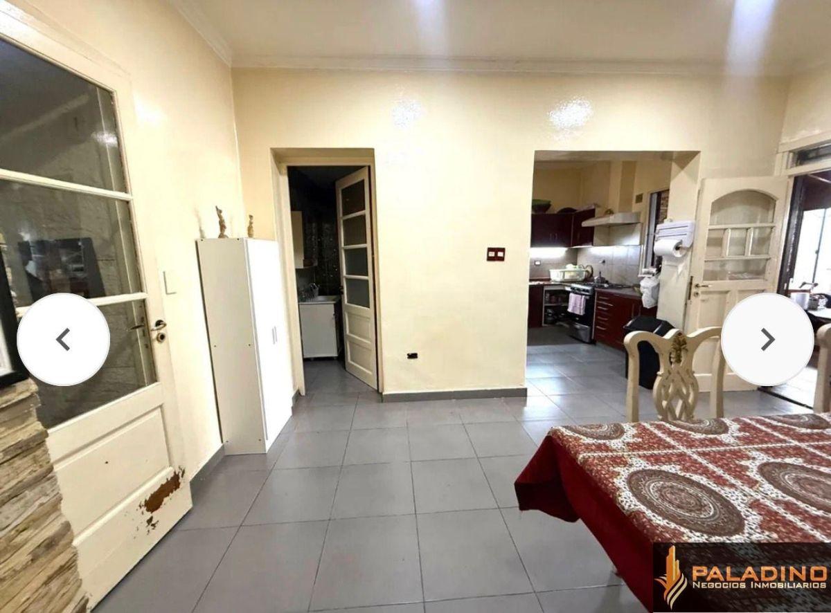 Foto de Casa en venta c/ cochera en Liniers, imagen 4