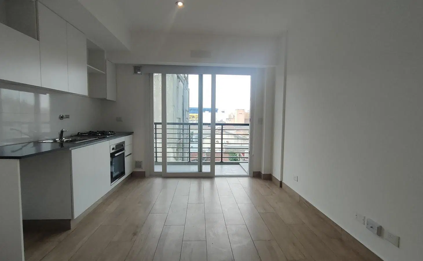 Av. Regimiento de Patricios 700 Monoambiente 25 m2 ALQUILER Barracas con Balcón y Amenities 3
