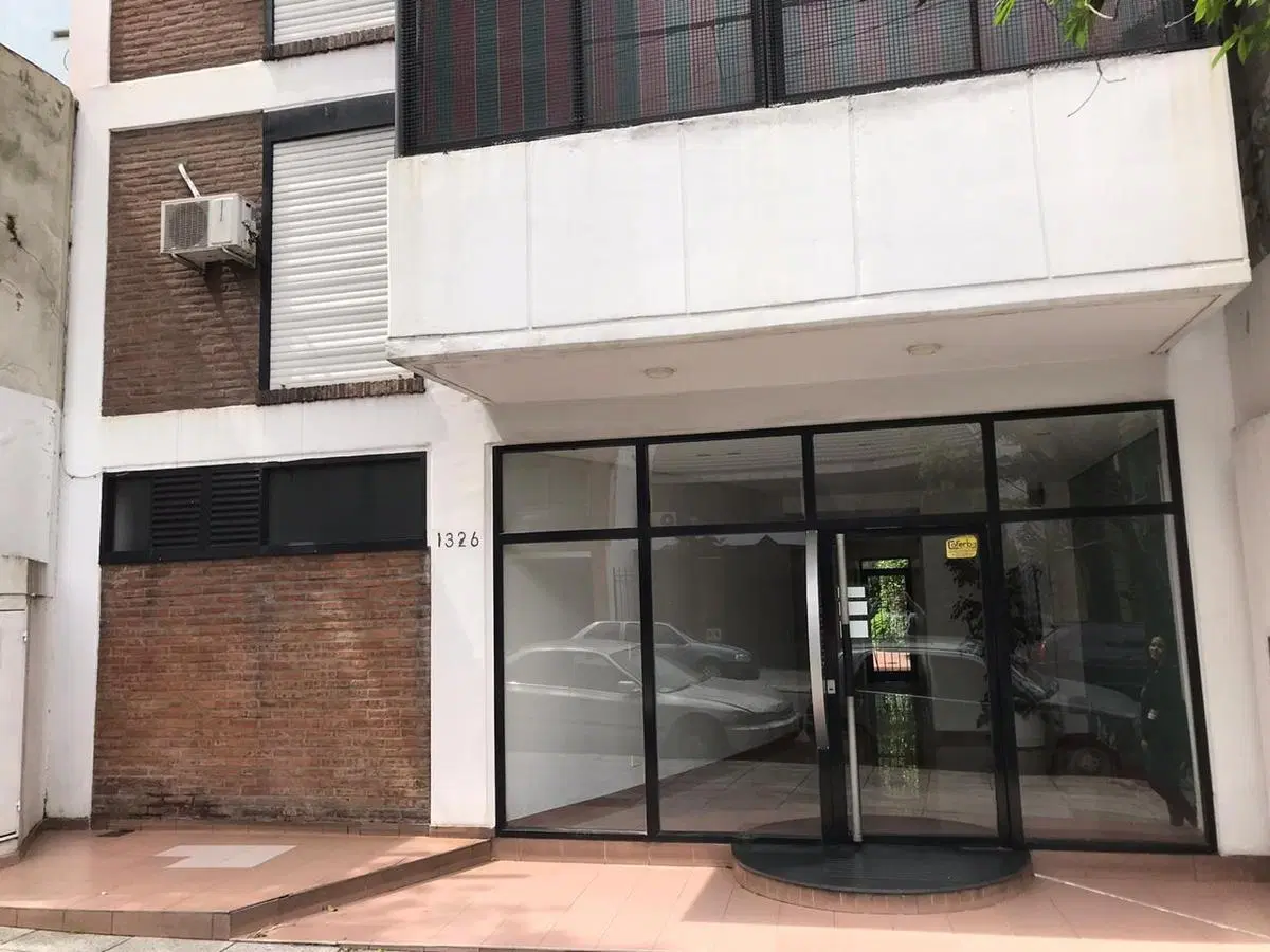 Venta 2 ambientes con balcón. Muy bueno 5