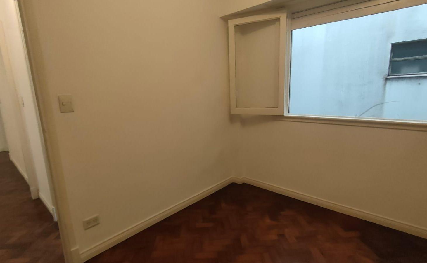 Foto de Departamento en ALQUILER AV LA PLATA 3 AMBIENTES, imagen 1