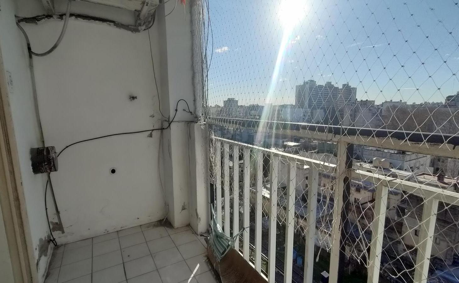 Foto de Yerbal 2400 Monoambiente Balcón Contrafrente ALQUILER Flores, imagen 3