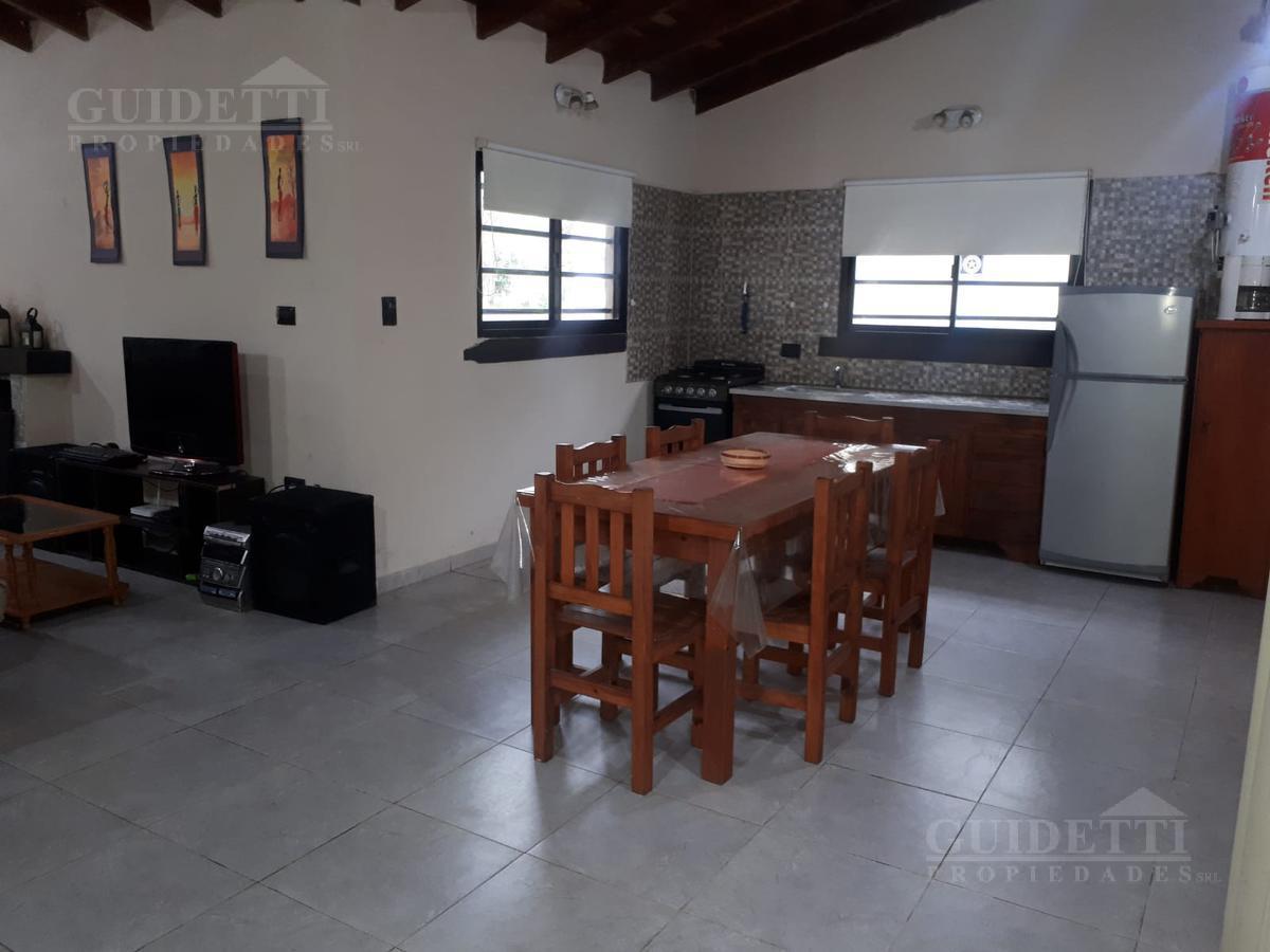Venta de Excelente Casa 3 Ambientes C/cochera - 400 m² Totales - Costa del Este 2