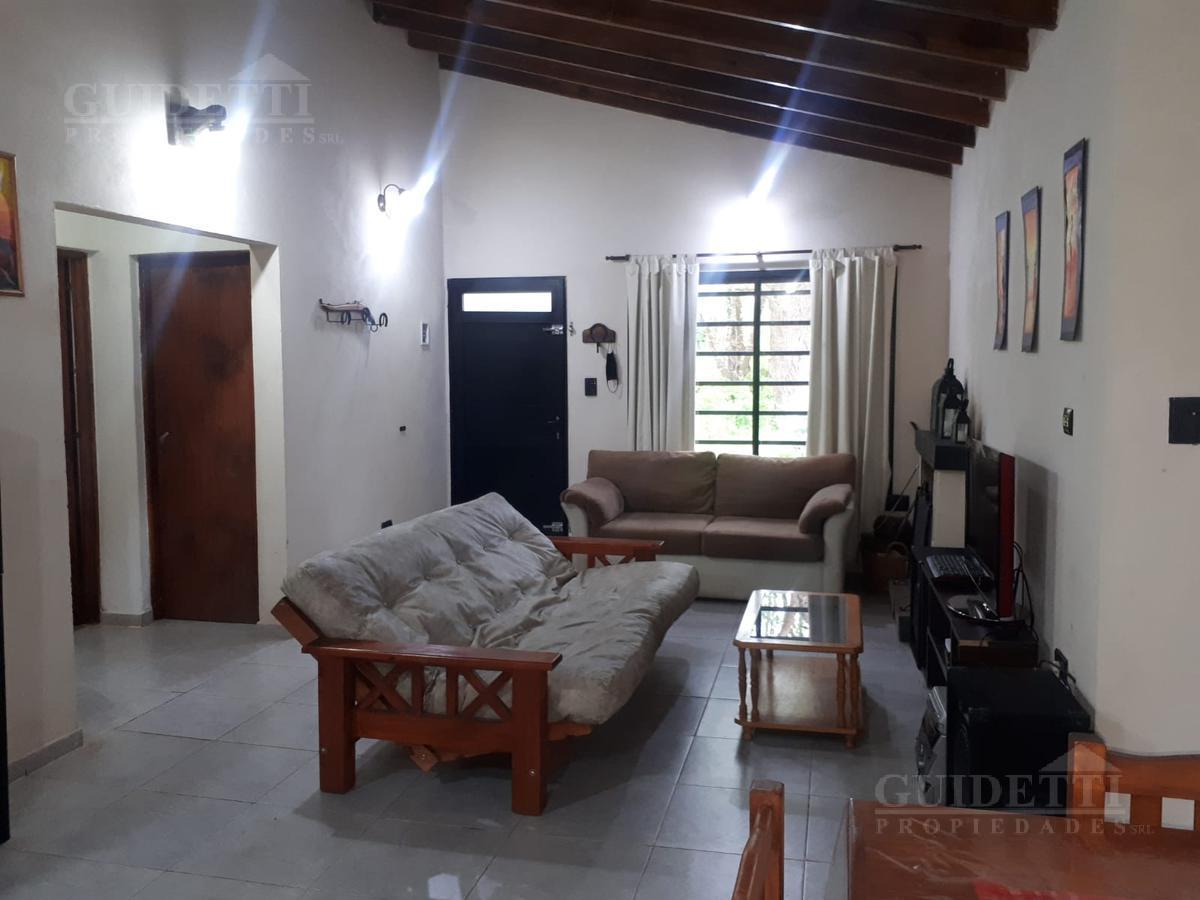 Venta de Excelente Casa 3 Ambientes C/cochera - 400 m² Totales - Costa del Este 5