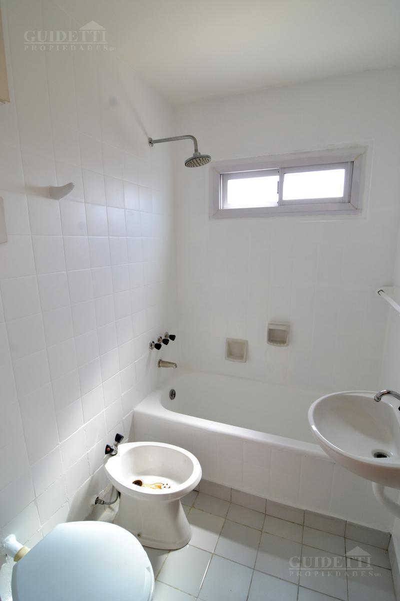Venta Excelente Departamento 2 Ambientes con Piscina - Barrio Norte 3