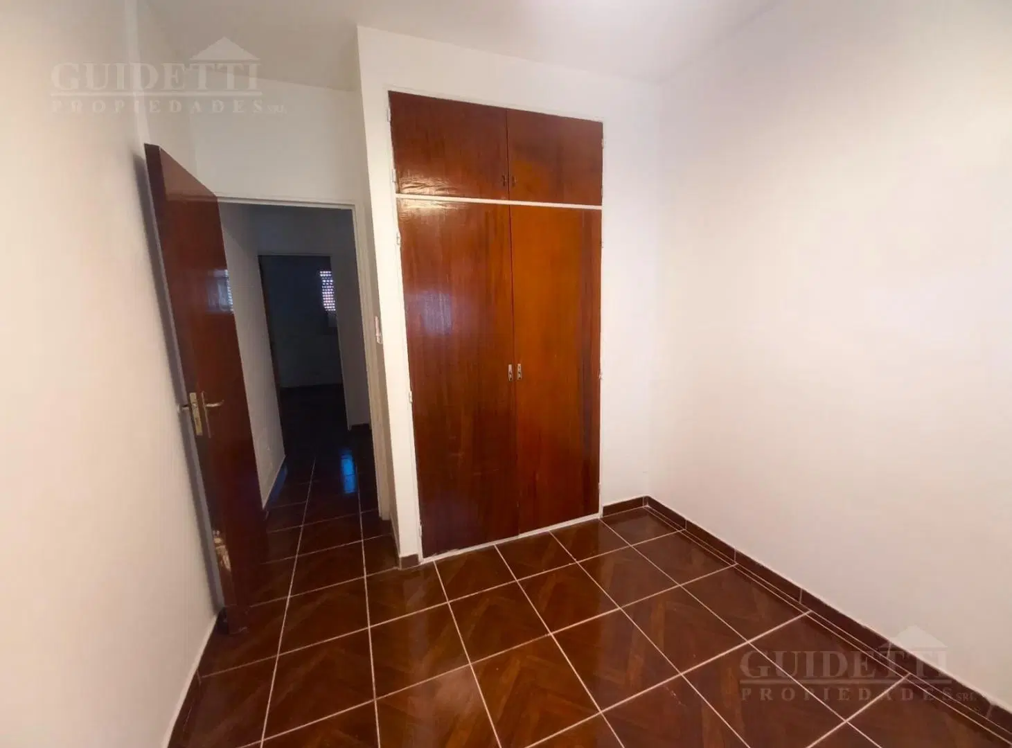 Venta departamento 3 ambientes luminoso balcón corrido 4