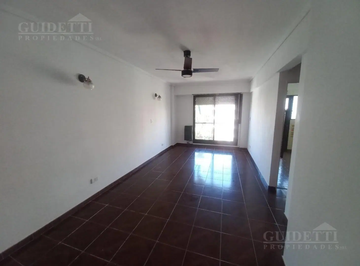 Venta departamento 3 ambientes luminoso balcón corrido 2