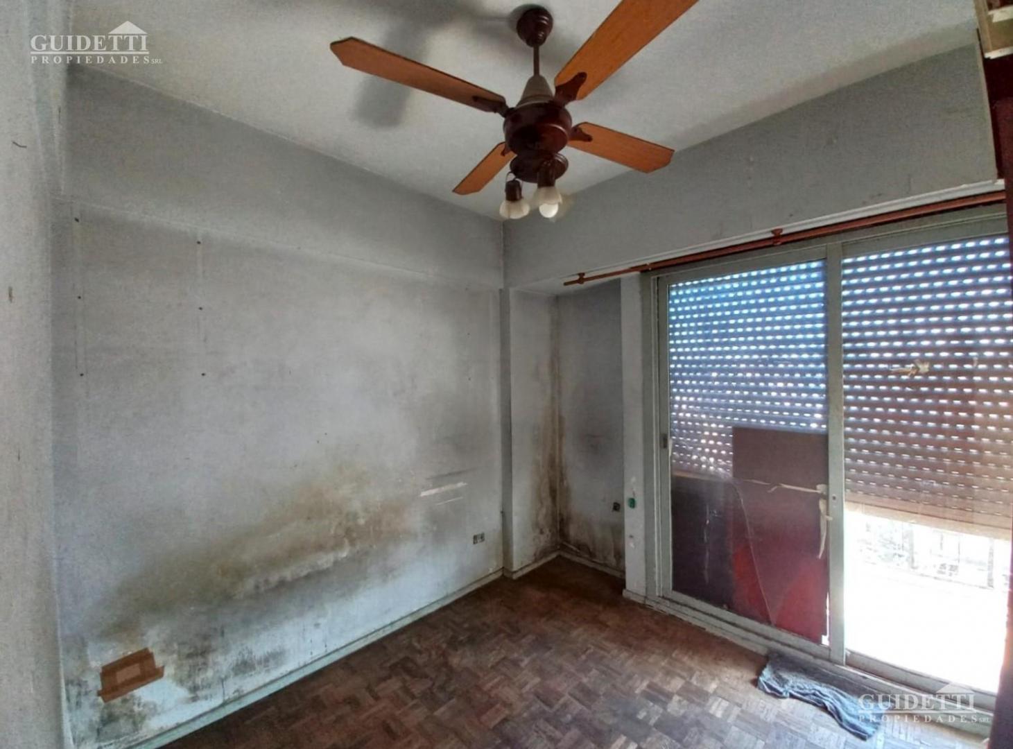 Foto de Venta departamento 3 ambientes a Reciclar en Colegiales, imagen 3