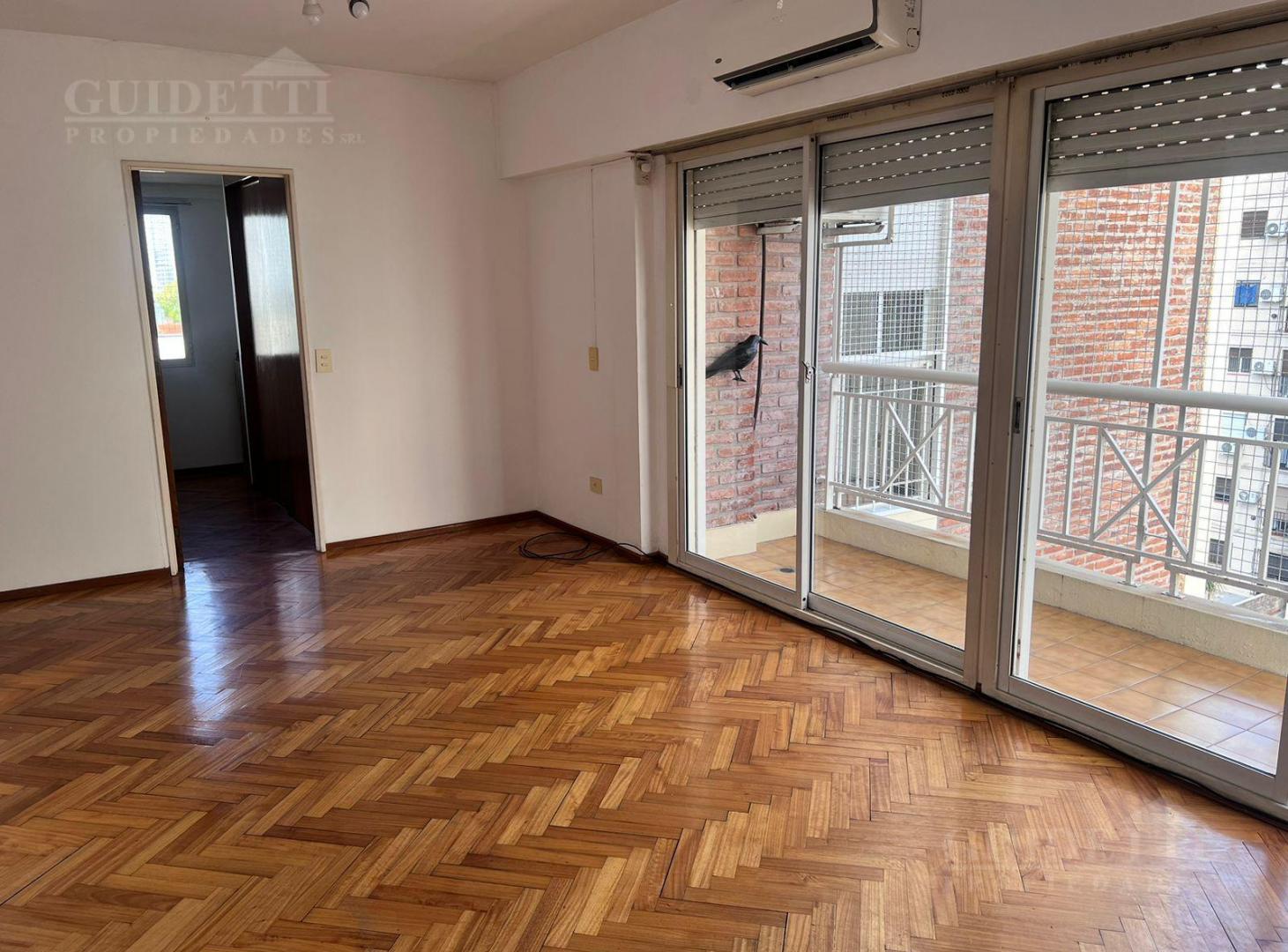 Foto de Hermoso Semipiso de 3 Amb. con cochera amplia - Muy Buen ubicación, imagen 1