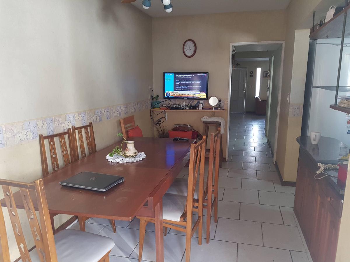 Foto de Martinez ,Excelente Duplex , 4 ambientes, con quincho ., imagen 4