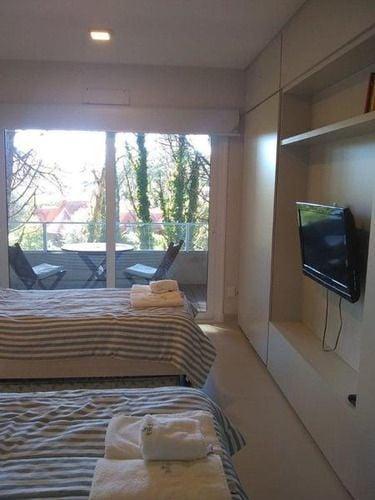 Foto de Departamento con servicio de limpieza y piscina, imagen 4