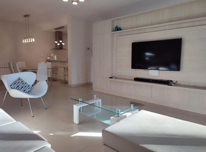 Foto de Alquiler departamento centro Carilo, imagen 4
