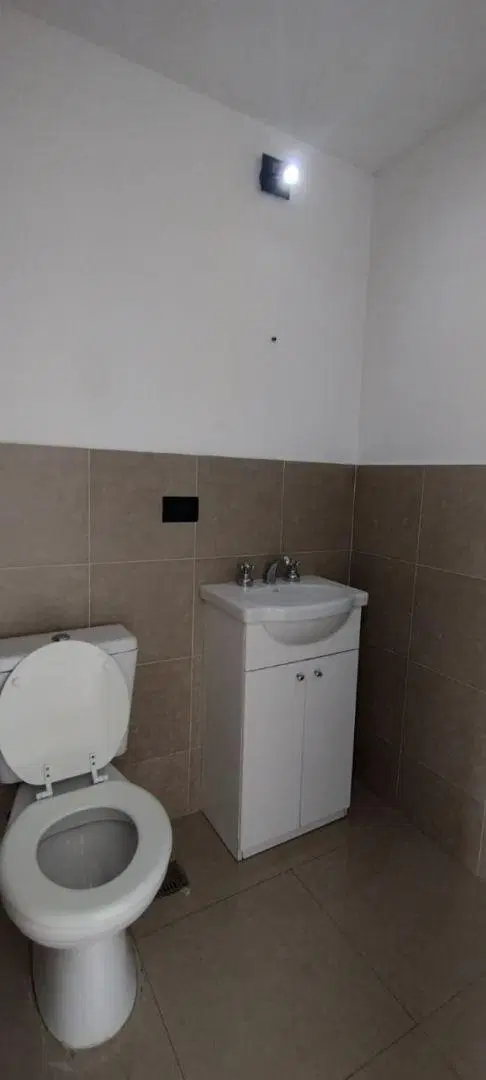 OFICINA EN VENTA - PINAMAR ZONA COMERCIAL 3