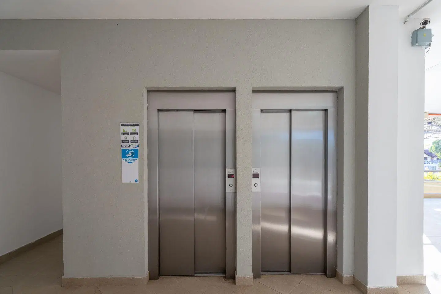 OFICINA EN VENTA - PINAMAR ZONA COMERCIAL 5